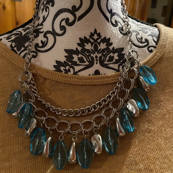 6/$20. Paparrzzi necklace
